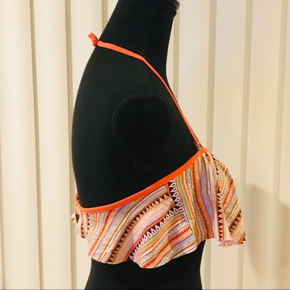 Forever 21 Ruffle bandeau Bikini Top - Picture 3 of 6